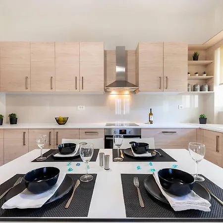 Apartamento Fofi's Elegant Cós